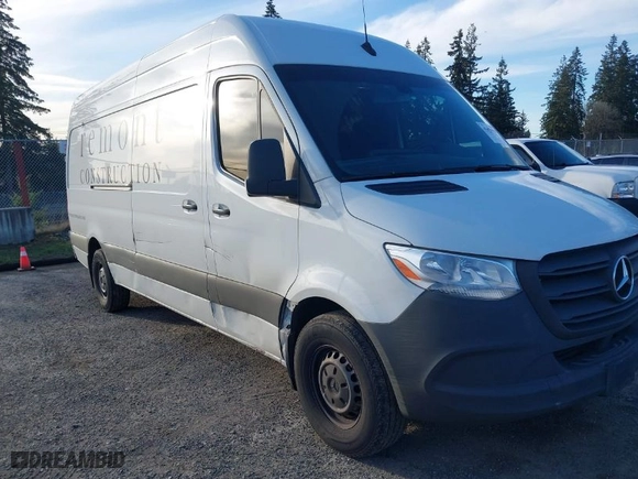 2022 Mercedes-Benz Sprinter Cargo Van with VIN W1Y4ECHY6NT089671, listed as a IAAI auction lot 41651929 with 51,540 mi miles. Bid and sale history available at carsss.com. Image 1.