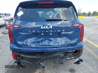 2025 Kia Telluride S with VIN 5XYP64GC0SG581646, listed as a IAAI auction lot 42063284 with 12,561 mi miles and . Bid and sale history available at DreamBid. Image 6.