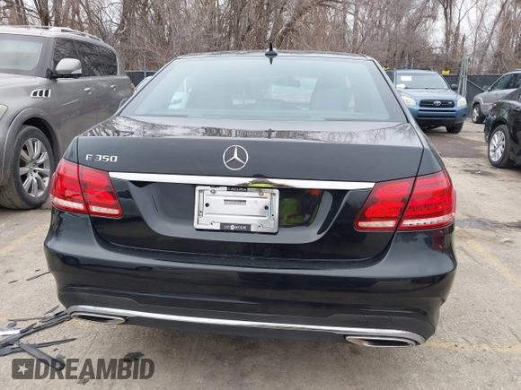 2014 Mercedes-Benz E 350 Sport with VIN WDDHF5KB6EB001667, listed as a IAAI auction lot 41531868 with 95,727 mi miles and . Bid and sale history available at DreamBid. Image 16.