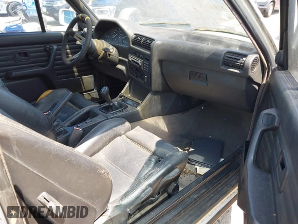 1991 BMW 3 Series с VIN WBABB1319MEC04169, выставлен на аукционе IAAI как лот 42714812 с пробегом 200 393 миль миль и . История ставок и продаж доступна на DreamBid. Изображение 5.