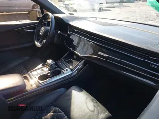 2022 Audi SQ7 Premium Plus z VIN WA1AWBF77ND004382, wystawiony jako IAAI lot #41537565 z przebiegiem 49 833 mil mil oraz . Historia ofert i sprzedaży dostępna na DreamBid. Obrazek 5.