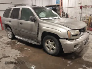 2003 Chevrolet TrailBlazer LS with VIN 1GNDT13S032103379, listed as a IAAI auction lot 41582785 with 188,229 mi miles. Bid and sale history available at carsss.com. Image 1.
