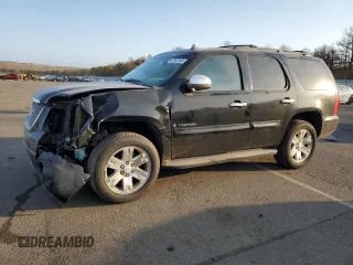 2008 GMC Yukon SLT w/4SB with VIN 1GKFK13018J228430, listed as a Copart auction lot 47087145 with 134,698 mi miles and Salvage Title. Bid and sale history available at carsss.com. Image 1.