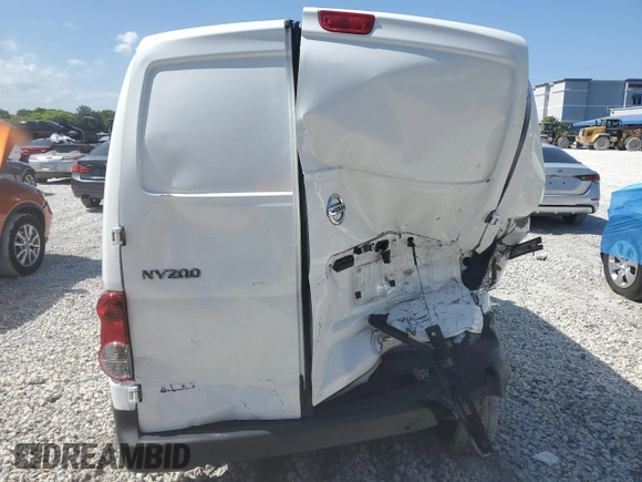 2020 Nissan NV200 SV with VIN 3N6CM0KN6LK697680, listed as a Copart auction lot 57219615 with 65,228 mi miles and Non repairable. Bid and sale history available at DreamBid. Image 6.