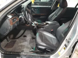 2006 BMW 3 Series 325xi with VIN WBAVD13596KV09912, listed as a Copart auction lot 43560195 with 146,895 mi miles and Salvage Title. Bid and sale history available at carsss.com. Image 7.