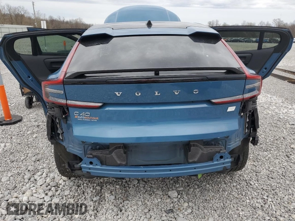 2023 Volvo C40 Ultimate z VIN YV4ED3GM0P2067200, wystawiony jako Copart lot #51802685 z przebiegiem 21 683 mil mil oraz Szkoda całkowita • Salvage title. Historia ofert i sprzedaży dostępna na DreamBid. Obrazek 6.