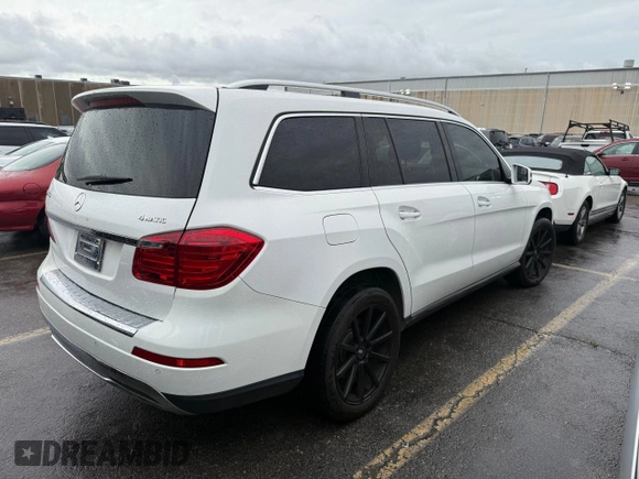 2015 Mercedes-Benz GL-Class GL 450 with VIN 4JGDF6EEXFA455752, listed as a Copart auction lot 55463005 with 160,157 mi miles and Clean Title. Bid and sale history available at carsss.com. Image 4.