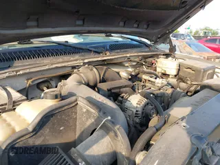 2004 GMC Sierra 2500HD Work Truck z VIN 1GTHK23294F184167, wystawiony jako IAAI lot #42321769 z przebiegiem 234 612 mil mil oraz . Historia ofert i sprzedaży dostępna na DreamBid. Obrazek 20.