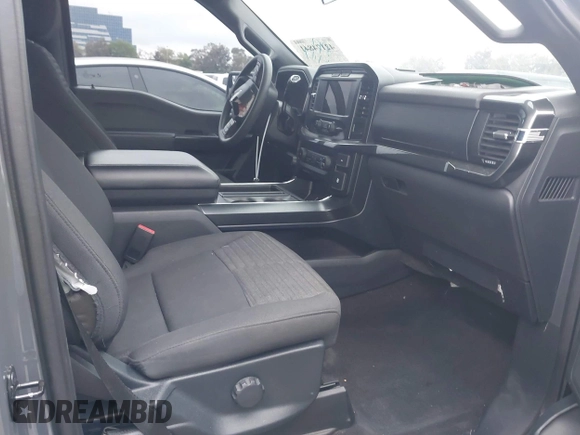 2021 Ford F-150 XL z VIN 1FTEW1CP1MKD41646, wystawiony jako IAAI lot #42174841 z przebiegiem 52 968 mil mil oraz . Historia ofert i sprzedaży dostępna na DreamBid. Obrazek 5.