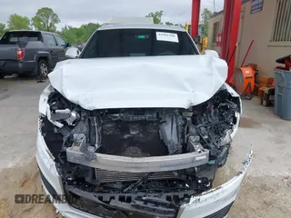2017 Audi Q3 Prestige z VIN WA1GCCFS1HR005371, wystawiony jako IAAI lot #41991188 z przebiegiem 86 380 mil mil oraz . Historia ofert i sprzedaży dostępna na DreamBid. Obrazek 6.