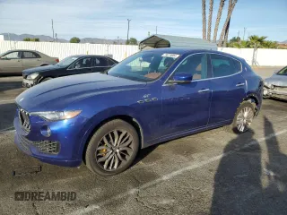 2022 Maserati Levante GT with VIN ZN661XUA7NX388490, listed as a Copart auction lot 79674684 with 18,425 mi miles and Salvage Title. Bid and sale history available at carsss.com. Image 1.