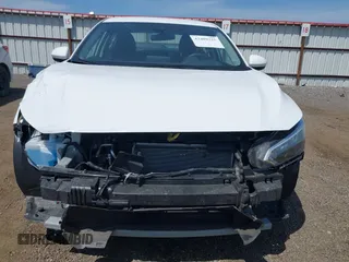 2025 Nissan Sentra SV z VIN 3N1AB8CV9SY284647, wystawiony jako IAAI lot #42489225 z przebiegiem 6 262 mil mil oraz . Historia ofert i sprzedaży dostępna na DreamBid. Obrazek 13.