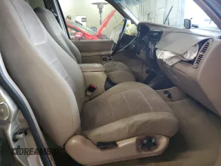 2001 Ford Explorer XLT with VIN 1FMZU73E51ZA22161, listed as a Copart auction lot 44793195 with 255,427 mi miles and Salvage title. Bid and sale history available at DreamBid. Image 7.
