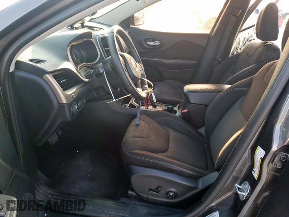 2016 Jeep Cherokee Latitude with VIN 1C4PJLCS3GW288176, listed as a Copart auction lot 52013625 with 153,786 mi miles and Salvage title. Bid and sale history available at DreamBid. Image 7.