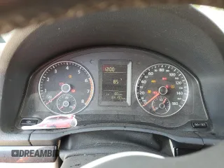 2010 Volkswagen Jetta Wolfsburg Edition with VIN 3VWRJ7AJ6AM069257, listed as a Copart auction lot 73433594 with 184,190 mi miles and Salvage title. Bid and sale history available at DreamBid. Image 9.