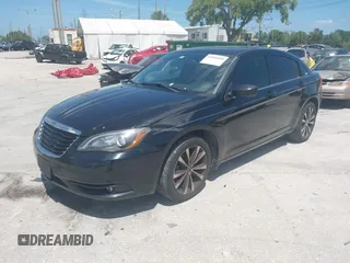 2013 Chrysler 200 Limited with VIN 1C3CCBCG0DN543371, listed as a IAAI auction lot 41968600 with 94,560 mi miles. Bid and sale history available at carsss.com. Image 17.
