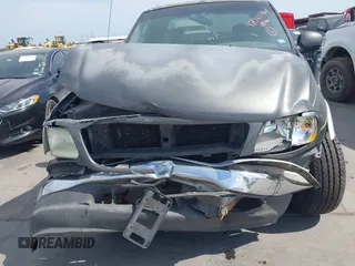 2002 Ford F-150 XL с VIN 1FTRX17W22NB51110, выставлен на аукционе IAAI как лот 42065464 с пробегом 346 583 миль миль и . История ставок и продаж доступна на DreamBid. Изображение 12.