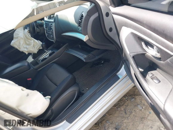2017 Nissan Altima SR z VIN 1N4AL3AP8HC257299, wystawiony jako IAAI lot #42312909 z przebiegiem 50 154 mil mil oraz . Historia ofert i sprzedaży dostępna na DreamBid. Obrazek 5.