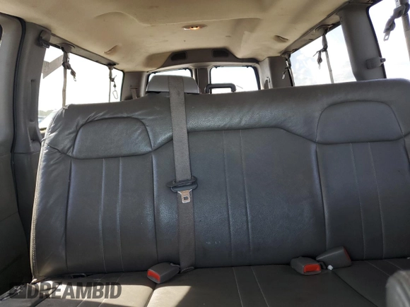 2008 Chevrolet Express Passenger with VIN 1GAHG39KX81165573, listed as a Copart auction lot 84707104 with 367,543 mi miles and Non repairable. Bid and sale history available at DreamBid. Image 10.