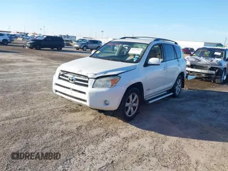 2007 Toyota RAV4 Limited with VIN JTMZD31V275050998, listed as a IAAI auction lot 41657967 with 217,646 mi miles. Bid and sale history available at carsss.com. Image 2.