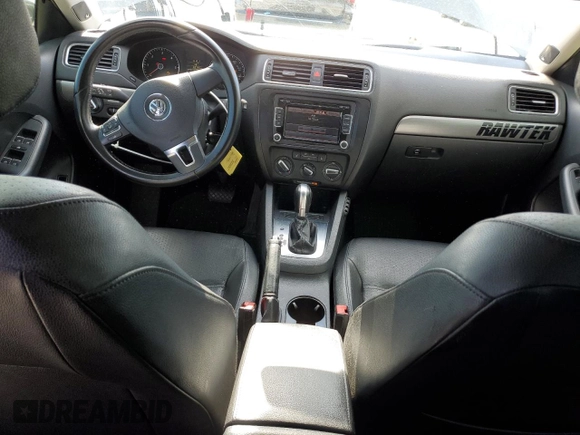 2014 Volkswagen Jetta TDI w/Premium/Nav с VIN 3VWLL7AJ7EM437287, выставлен на аукционе Copart как лот 42388315 с пробегом 169 380 миль миль и Списание • Salvage title. История ставок и продаж доступна на DreamBid. Изображение 8.