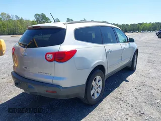2012 Chevrolet Traverse 1LT z VIN 1GNKVGED9CJ244802, wystawiony jako IAAI lot #41982630 z przebiegiem 173 485 mil mil oraz . Historia ofert i sprzedaży dostępna na DreamBid. Obrazek 4.