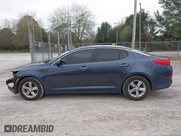 2015 Kia Optima LX z VIN 5XXGM4A79FG441283, wystawiony jako IAAI lot #40834778 z przebiegiem 210 110 mil mil oraz . Historia ofert i sprzedaży dostępna na DreamBid. Obrazek 15.