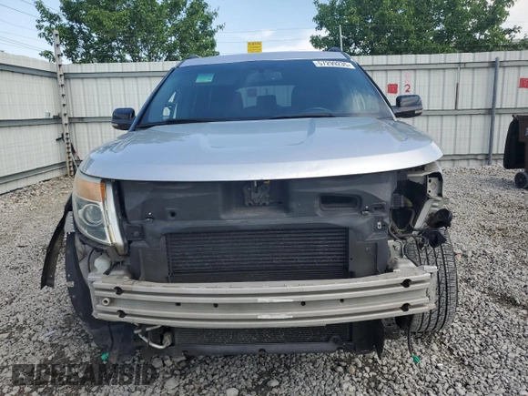 2013 Ford Explorer XLT z VIN 1FM5K7D99DGB05114, wystawiony jako Copart lot #57299235 z przebiegiem 121 950 mil mil oraz Szkoda całkowita • Salvage title. Historia ofert i sprzedaży dostępna na DreamBid. Obrazek 5.