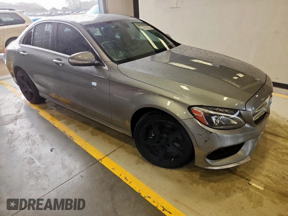 2015 Mercedes-Benz C 300 Luxury with VIN 55SWF4KBXFU007870, listed as a Copart auction lot 63792555 with 188,328 mi miles and Clean title. Bid and sale history available at DreamBid. Image 4.