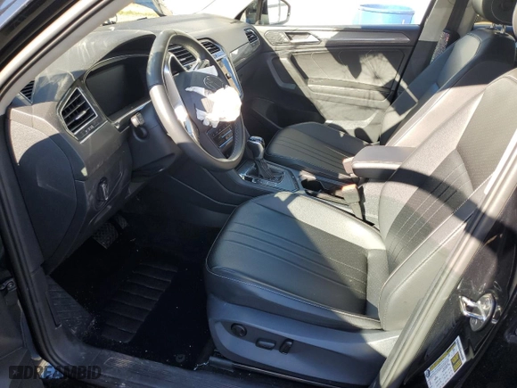 2022 Volkswagen Tiguan SE with VIN 3VV3B7AX7NM098736, listed as a Copart auction lot 48174695 with 40,561 mi miles and Salvage Title. Bid and sale history available at carsss.com. Image 7.