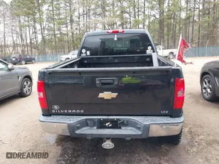 2009 Chevrolet Silverado 1500 LTZ with VIN 3GCEK33309G212297, listed as a IAAI auction lot 41716572 with 158,451 mi miles. Bid and sale history available at carsss.com. Image 16.