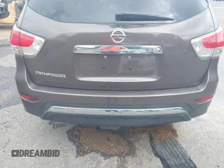 2015 Nissan Pathfinder S with VIN 5N1AR2MN0FC622662, listed as a IAAI auction lot 42116398 with 172,935 mi miles. Bid and sale history available at carsss.com. Image 18.