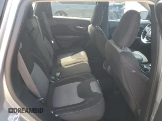 2015 Jeep Cherokee Sport z VIN 1C4PJLAB9FW731898, wystawiony jako Copart lot #55966565 z przebiegiem 114 137 mil mil oraz Szkoda całkowita • Salvage title. Historia ofert i sprzedaży dostępna na DreamBid. Obrazek 11.