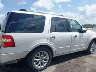 2017 Ford Expedition Limited with VIN 1FMJU1KT2HEA36613, listed as a IAAI auction lot 42431208 with 154,477 mi miles and . Bid and sale history available at DreamBid. Image 13.
