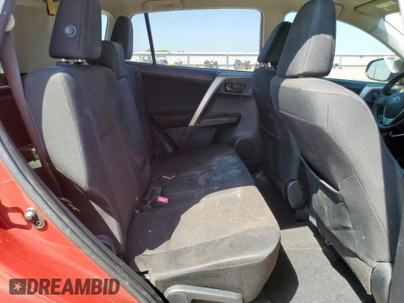 2014 Toyota RAV4 LE z VIN JTMZFREV5EJ024164, wystawiony jako Copart lot #58217845 z przebiegiem 84 958 mil mil oraz Szkoda całkowita • Salvage title. Historia ofert i sprzedaży dostępna na DreamBid. Obrazek 11.