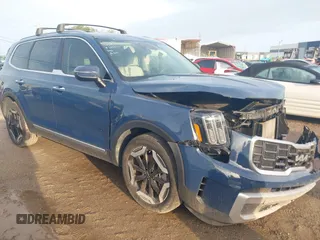2023 Kia Telluride S with VIN 5XYP6DGC7PG374940, listed as a IAAI auction lot 42422900 with 38,813 mi miles and . Bid and sale history available at DreamBid. Image 1.