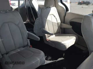 2021 Chrysler Voyager LXi with VIN 2C4RC1DGXMR519600, listed as a IAAI auction lot 41813991 with 87,187 mi miles and . Bid and sale history available at DreamBid. Image 8.