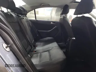 2012 Volkswagen Jetta SE с VIN 3VWDX7AJ1CM388481, выставлен на аукционе Copart как лот 44130625 с пробегом 87 354 миль миль и Списание • Salvage title. История ставок и продаж доступна на DreamBid. Изображение 10.