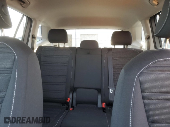 2023 Volkswagen Tiguan S с VIN 3VVFB7AX8PM107055, выставлен на аукционе Copart как лот 86706164 с пробегом 13 194 миль миль и Списание • Salvage title. История ставок и продаж доступна на DreamBid. Изображение 10.
