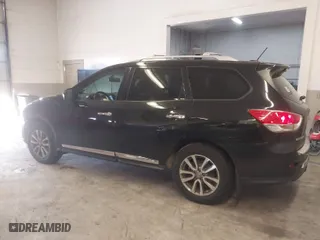 2015 Nissan Pathfinder S with VIN 5N1AR2MM0FC676437, listed as a IAAI auction lot 41561504 with 174,605 mi miles. Bid and sale history available at carsss.com. Image 14.