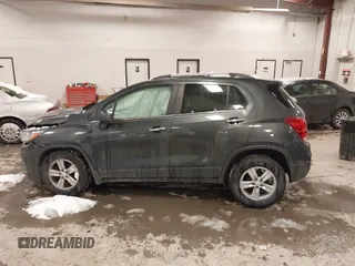 2019 Chevrolet Trax LT z VIN 3GNCJLSB9KL345048, wystawiony jako IAAI lot #41599824 z przebiegiem Nie podano mil oraz . Historia ofert i sprzedaży dostępna na DreamBid. Obrazek 14.