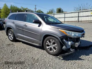 2016 Toyota Highlander LE z VIN 5TDBKRFH0GS312766, wystawiony jako Copart lot #54972915 z przebiegiem 86 922 mil mil oraz Szkoda całkowita • Salvage title. Historia ofert i sprzedaży dostępna na DreamBid. Obrazek 4.