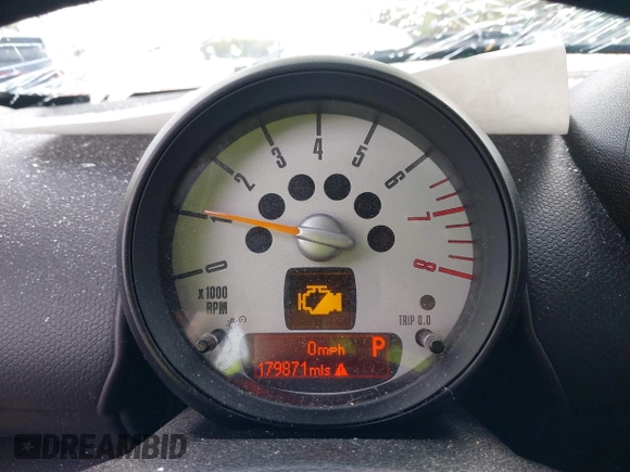 2014 MINI Countryman S with VIN WMWZC3C52EWP29433, listed as a IAAI auction lot 42179585 with 179,871 mi miles and . Bid and sale history available at DreamBid. Image 7.