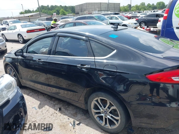 2020 Ford Fusion SE с VIN 3FA6P0HD9LR111430, выставлен на аукционе IAAI как лот 42502201 с пробегом 95 307 миль миль и . История ставок и продаж доступна на DreamBid. Изображение 14.