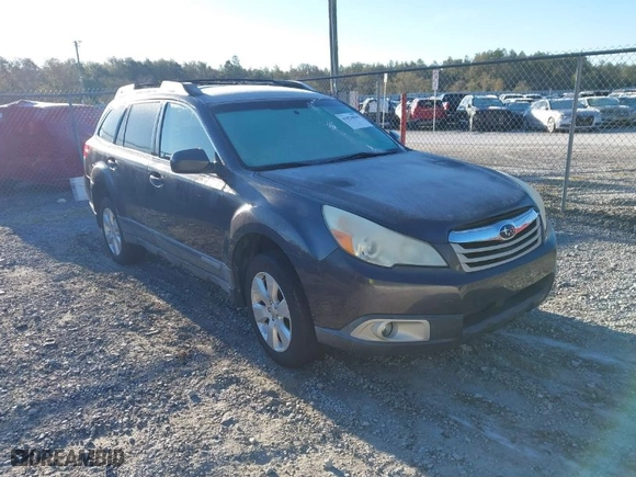2011 Subaru Outback 2.5i Prem AWP with VIN 4S4BRCCC2B3403240, listed as a IAAI auction lot 41824835 with 189,108 mi miles. Bid and sale history available at carsss.com. Image 1.