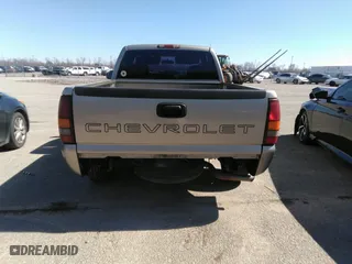 2000 Chevrolet Silverado 1500 with VIN 1GCEC14W6YZ228318, listed as a IAAI auction lot 41609151 with 299,432 mi miles. Bid and sale history available at carsss.com. Image 16.