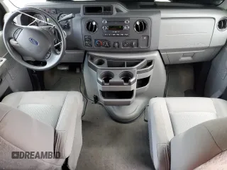 2014 Ford Econoline Passenger XL z VIN 1FBNE3BL1EDA65640, wystawiony jako Copart lot #81327264 z przebiegiem 30 286 mil mil oraz Szkody całkowita. Historia ofert i sprzedaży dostępna na DreamBid. Obrazek 8.