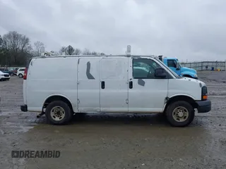 2007 Chevrolet Express Cargo Van with VIN 1GCGG25V271190835, listed as a IAAI auction lot 41763212 with 478,196 mi miles. Bid and sale history available at carsss.com. Image 6.