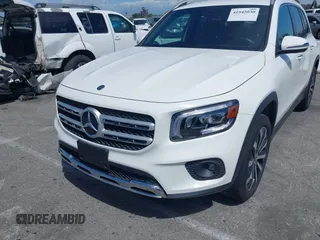 2020 Mercedes-Benz GLB 250 z VIN W1N4M4GB2LW013220, wystawiony jako IAAI lot #41945030 z przebiegiem 100 110 mil mil oraz . Historia ofert i sprzedaży dostępna na DreamBid. Obrazek 6.