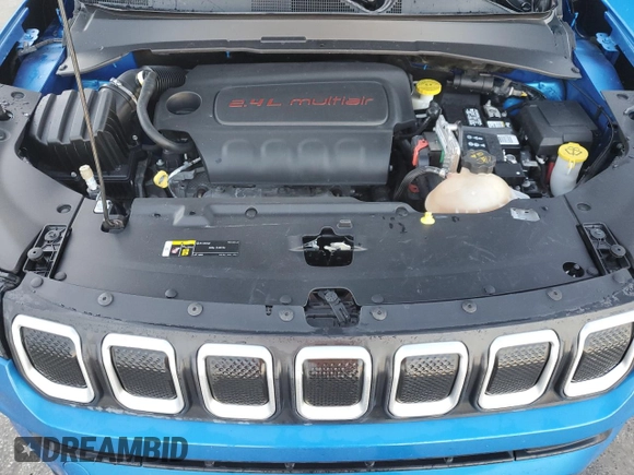 2022 Jeep Compass Latitude with VIN 3C4NJCBB7NT119404, listed as a Copart auction lot 81812534 with 48,743 mi miles and Salvage Title. Bid and sale history available at DreamBid. Image 12.